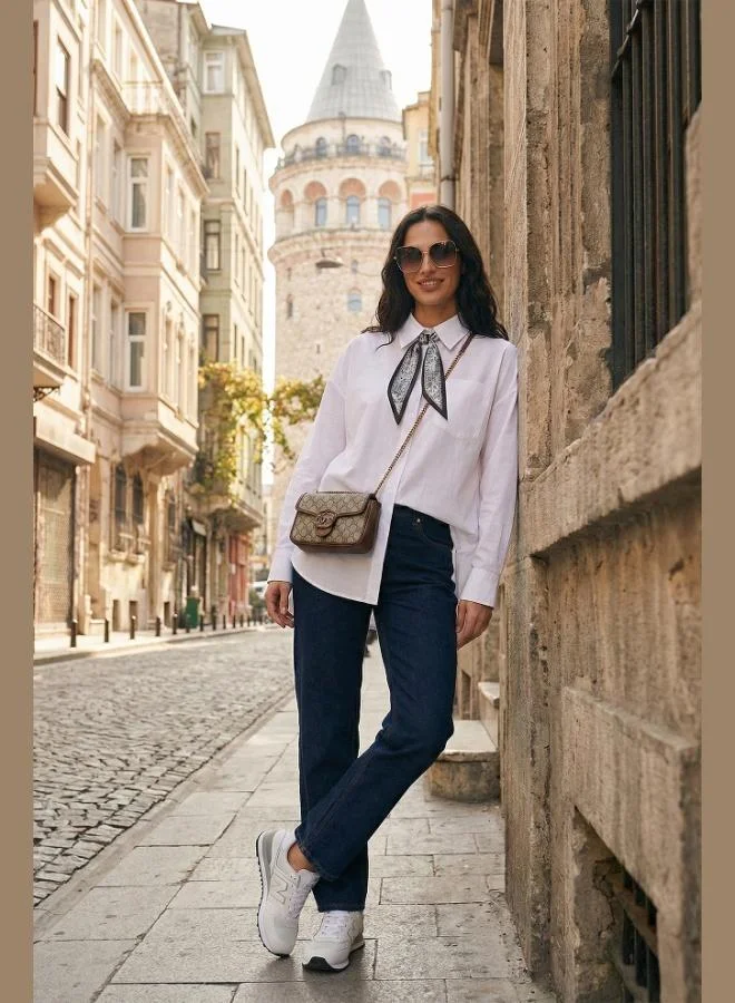 ليلا قميص نسائي بياقة كلاسيكية وقصة مريحة مع تفاصيل وشاح وجيب صدر